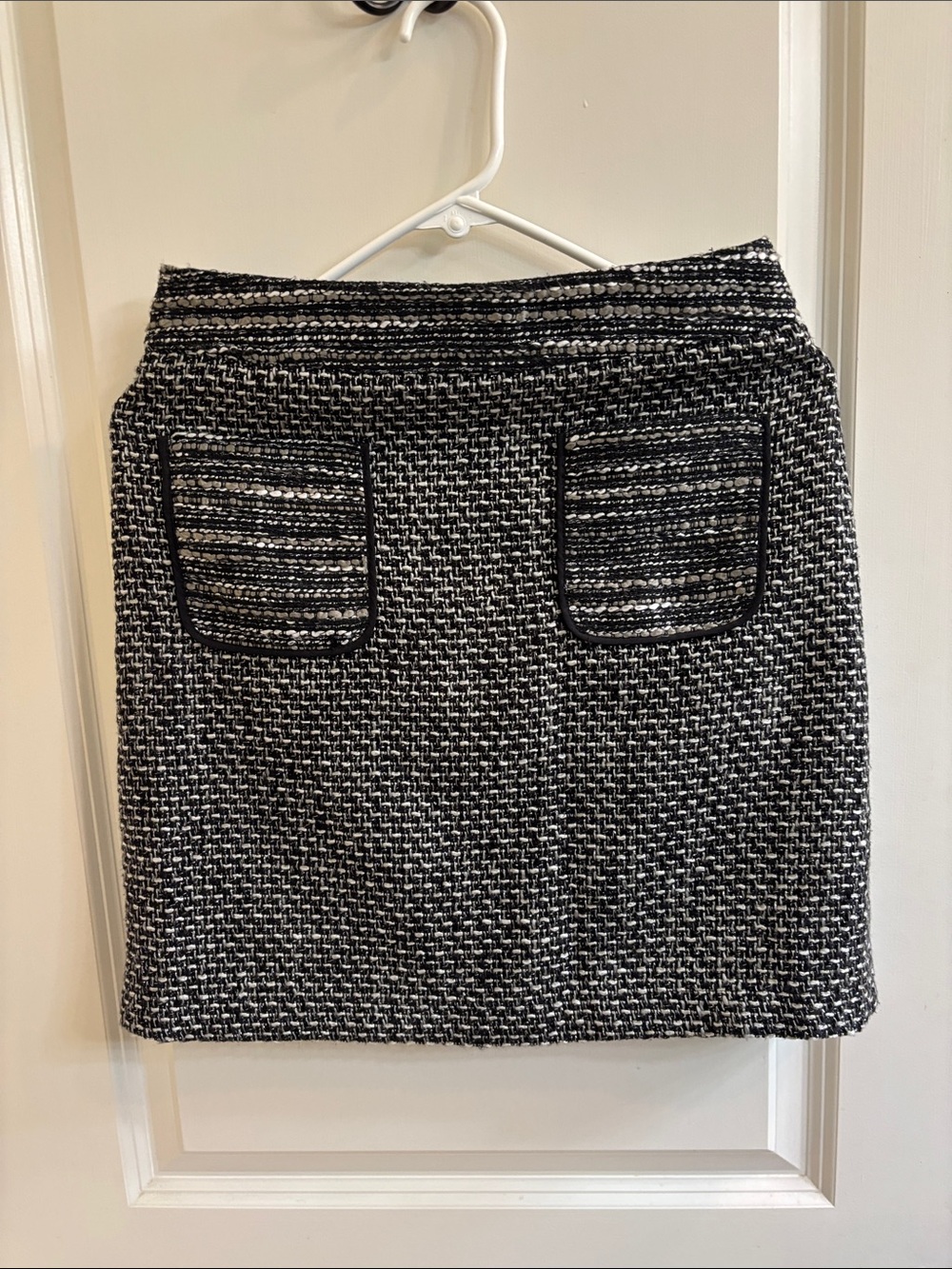 LOFT - Classic Black & White Tweed Pocket Skirt